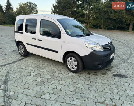 Белый Рено Кенгу, объемом двигателя 1.46 л и пробегом 190 тыс. км за 12700 $, фото 6 на Automoto.ua