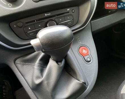 Белый Рено Кенгу, объемом двигателя 0 л и пробегом 8 тыс. км за 15500 $, фото 36 на Automoto.ua