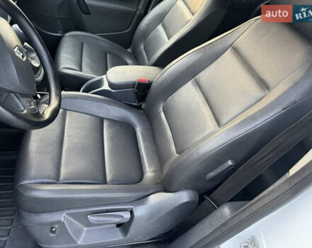 Белый Рено Кенгу, объемом двигателя 1.46 л и пробегом 190 тыс. км за 12700 $, фото 9 на Automoto.ua