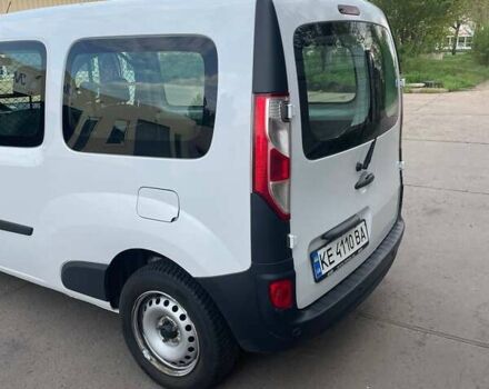 Белый Рено Кенгу, объемом двигателя 1.46 л и пробегом 114 тыс. км за 13613 $, фото 10 на Automoto.ua