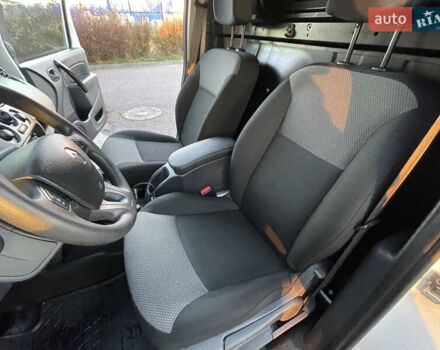 Белый Рено Кенгу, объемом двигателя 0 л и пробегом 99 тыс. км за 8250 $, фото 23 на Automoto.ua