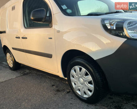 Белый Рено Кенгу, объемом двигателя 0 л и пробегом 99 тыс. км за 8250 $, фото 10 на Automoto.ua