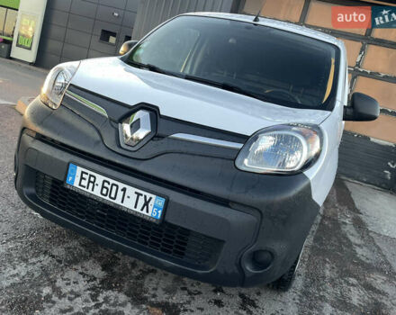 Белый Рено Кенгу, объемом двигателя 0 л и пробегом 99 тыс. км за 8250 $, фото 8 на Automoto.ua
