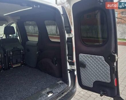 Білий Рено Кєнгу, об'ємом двигуна 1.46 л та пробігом 47 тис. км за 11999 $, фото 27 на Automoto.ua