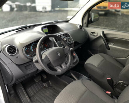 Белый Рено Кенгу, объемом двигателя 0 л и пробегом 8 тыс. км за 15500 $, фото 57 на Automoto.ua