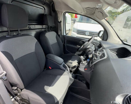 Белый Рено Кенгу, объемом двигателя 1.5 л и пробегом 149 тыс. км за 13900 $, фото 26 на Automoto.ua