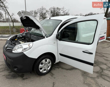 Белый Рено Кенгу, объемом двигателя 1.5 л и пробегом 118 тыс. км за 12599 $, фото 106 на Automoto.ua