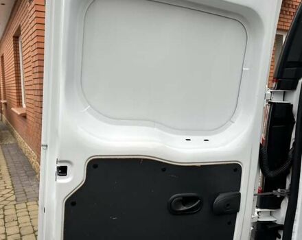 Белый Рено Кенгу, объемом двигателя 0 л и пробегом 54 тыс. км за 12500 $, фото 33 на Automoto.ua