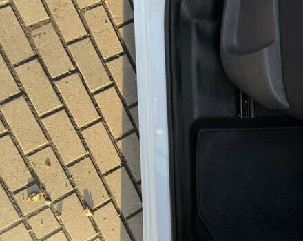 Белый Рено Кенгу, объемом двигателя 0 л и пробегом 17 тыс. км за 14200 $, фото 20 на Automoto.ua