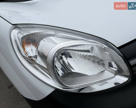 Белый Рено Кенгу, объемом двигателя 1.5 л и пробегом 118 тыс. км за 12599 $, фото 38 на Automoto.ua