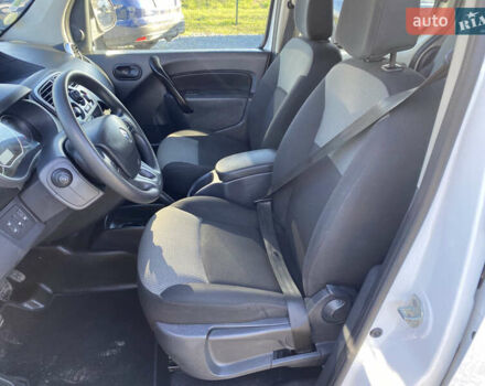 Білий Рено Кєнгу, об'ємом двигуна 1.5 л та пробігом 142 тис. км за 14999 $, фото 21 на Automoto.ua