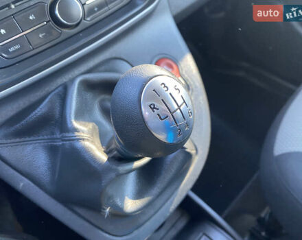 Білий Рено Кєнгу, об'ємом двигуна 1.5 л та пробігом 142 тис. км за 14999 $, фото 42 на Automoto.ua