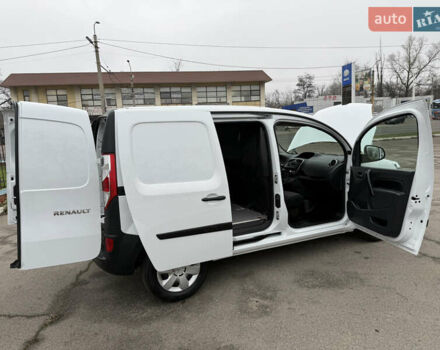 Белый Рено Кенгу, объемом двигателя 1.5 л и пробегом 118 тыс. км за 12599 $, фото 95 на Automoto.ua