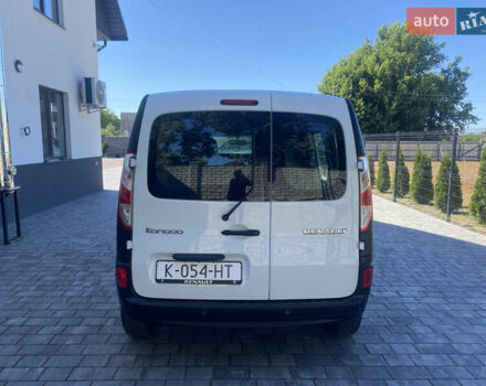 Білий Рено Кєнгу, об'ємом двигуна 1.5 л та пробігом 187 тис. км за 9900 $, фото 4 на Automoto.ua