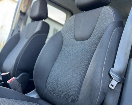 Білий Рено Кєнгу, об'ємом двигуна 1.5 л та пробігом 102 тис. км за 12500 $, фото 55 на Automoto.ua