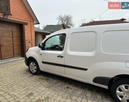 Белый Рено Кенгу, объемом двигателя 0 л и пробегом 54 тыс. км за 12500 $, фото 5 на Automoto.ua