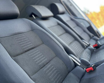 Білий Рено Кєнгу, об'ємом двигуна 1.5 л та пробігом 102 тис. км за 12500 $, фото 66 на Automoto.ua