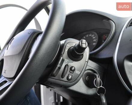 Рено Кенгу 2021 в Киеве на Automoto.ua Белый Рено Кенгу, объемом двигателя 1.5 л и пробегом 232 тыс. км за 12500 $, фото 66 на Automoto.ua