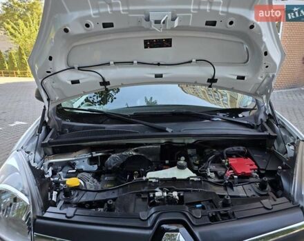 Рено Кенгу 2021 в Одессе на Automoto.ua Белый Рено Кенгу, объемом двигателя 0 л и пробегом 53 тыс. км за 11600 $, фото 35 на Automoto.ua