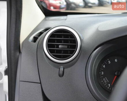 Рено Кенгу 2021 в Киеве на Automoto.ua Белый Рено Кенгу, объемом двигателя 1.5 л и пробегом 232 тыс. км за 12500 $, фото 64 на Automoto.ua