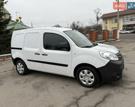 Белый Рено Кенгу, объемом двигателя 1.5 л и пробегом 118 тыс. км за 12599 $, фото 10 на Automoto.ua