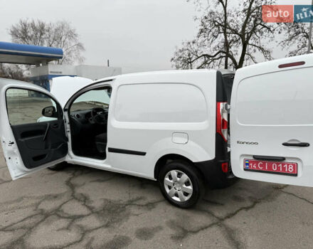 Белый Рено Кенгу, объемом двигателя 1.5 л и пробегом 118 тыс. км за 12599 $, фото 102 на Automoto.ua