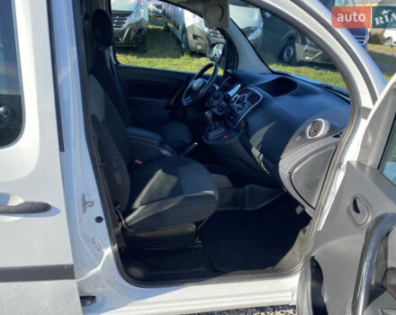 Білий Рено Кєнгу, об'ємом двигуна 1.5 л та пробігом 142 тис. км за 14999 $, фото 28 на Automoto.ua