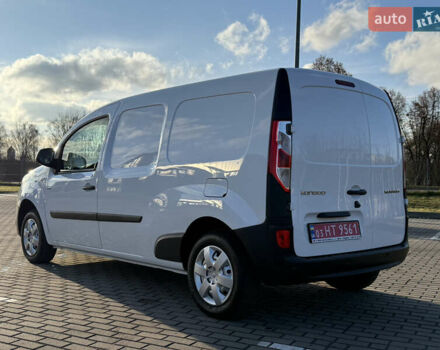 Белый Рено Кенгу, объемом двигателя 0 л и пробегом 17 тыс. км за 14200 $, фото 5 на Automoto.ua