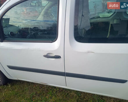 Белый Рено Кенгу, объемом двигателя 1.5 л и пробегом 102 тыс. км за 9000 $, фото 4 на Automoto.ua