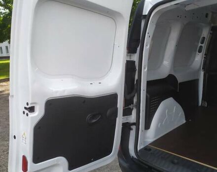 Белый Рено Кенгу, объемом двигателя 1.5 л и пробегом 142 тыс. км за 11450 $, фото 14 на Automoto.ua