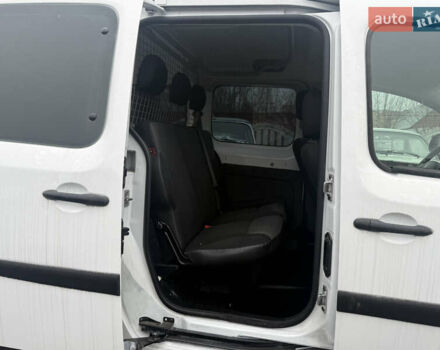 Белый Рено Кенгу, объемом двигателя 0 л и пробегом 54 тыс. км за 12500 $, фото 5 на Automoto.ua