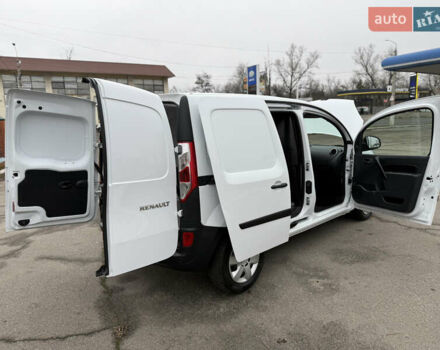 Белый Рено Кенгу, объемом двигателя 1.5 л и пробегом 118 тыс. км за 12599 $, фото 96 на Automoto.ua