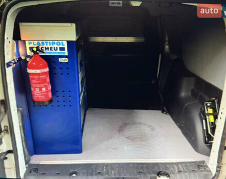 Белый Рено Кенгу, объемом двигателя 0 л и пробегом 17 тыс. км за 14200 $, фото 37 на Automoto.ua