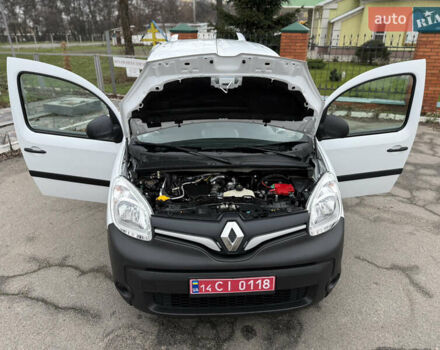 Белый Рено Кенгу, объемом двигателя 1.5 л и пробегом 118 тыс. км за 12599 $, фото 109 на Automoto.ua