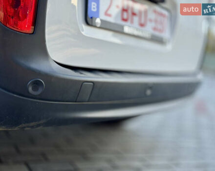 Білий Рено Кєнгу, об'ємом двигуна 1.5 л та пробігом 102 тис. км за 12500 $, фото 37 на Automoto.ua