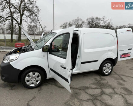 Белый Рено Кенгу, объемом двигателя 1.5 л и пробегом 118 тыс. км за 12599 $, фото 105 на Automoto.ua