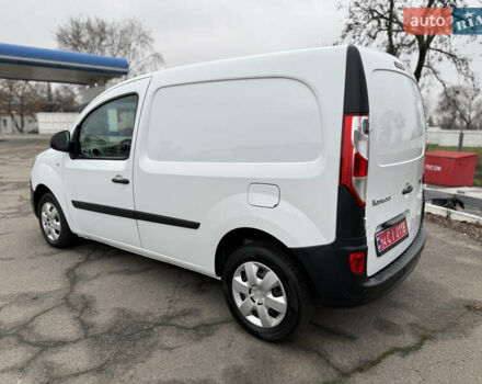 Белый Рено Кенгу, объемом двигателя 1.5 л и пробегом 118 тыс. км за 12599 $, фото 24 на Automoto.ua