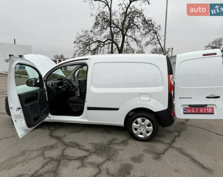 Белый Рено Кенгу, объемом двигателя 1.5 л и пробегом 118 тыс. км за 12599 $, фото 103 на Automoto.ua