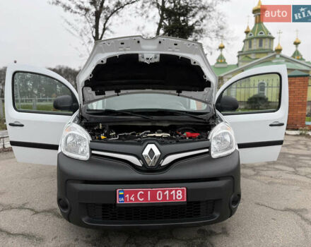 Белый Рено Кенгу, объемом двигателя 1.5 л и пробегом 118 тыс. км за 12599 $, фото 89 на Automoto.ua