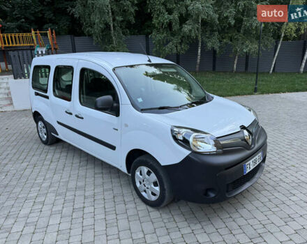 Белый Рено Кенгу, объемом двигателя 0 л и пробегом 25 тыс. км за 13800 $, фото 26 на Automoto.ua