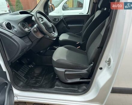 Белый Рено Кенгу, объемом двигателя 0 л и пробегом 54 тыс. км за 12500 $, фото 19 на Automoto.ua