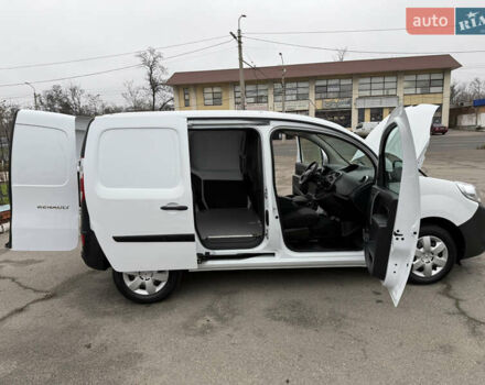 Белый Рено Кенгу, объемом двигателя 1.5 л и пробегом 118 тыс. км за 12599 $, фото 94 на Automoto.ua