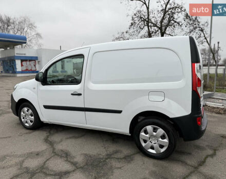 Белый Рено Кенгу, объемом двигателя 1.5 л и пробегом 118 тыс. км за 12599 $, фото 25 на Automoto.ua