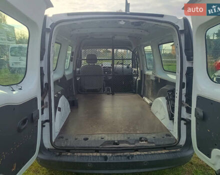 Белый Рено Кенгу, объемом двигателя 1.5 л и пробегом 102 тыс. км за 9000 $, фото 8 на Automoto.ua