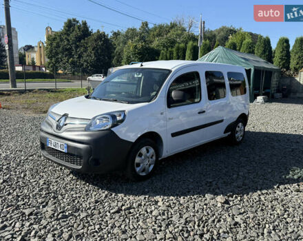 Белый Рено Кенгу, объемом двигателя 0 л и пробегом 54 тыс. км за 11999 $, фото 3 на Automoto.ua
