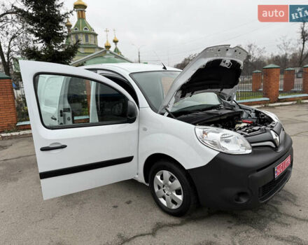Белый Рено Кенгу, объемом двигателя 1.5 л и пробегом 118 тыс. км за 12599 $, фото 91 на Automoto.ua