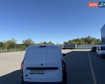 Белый Рено Кенгу, объемом двигателя 1.46 л и пробегом 208 тыс. км за 15700 $, фото 6 на Automoto.ua