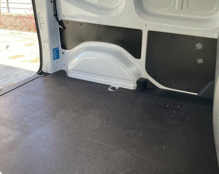 Білий Рено Кєнгу, об'ємом двигуна 0 л та пробігом 30 тис. км за 16500 $, фото 19 на Automoto.ua