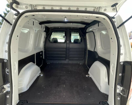 Білий Рено Кєнгу, об'ємом двигуна 0 л та пробігом 30 тис. км за 16500 $, фото 17 на Automoto.ua