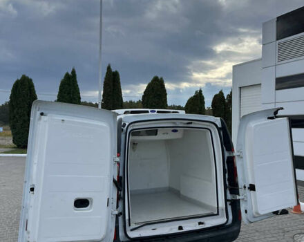 Белый Рено Кенгу, объемом двигателя 1.46 л и пробегом 263 тыс. км за 6000 $, фото 7 на Automoto.ua